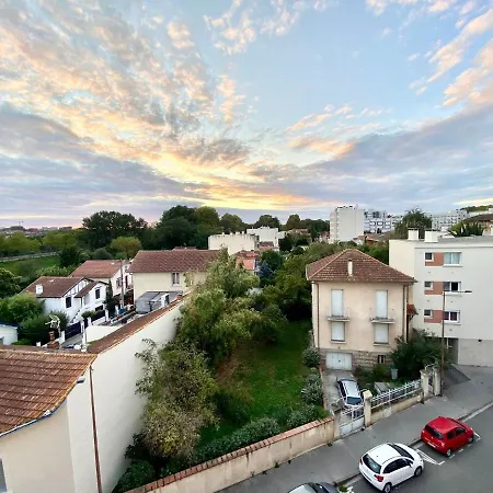 Daire La Garonne - T3 Avec Parking Prive *